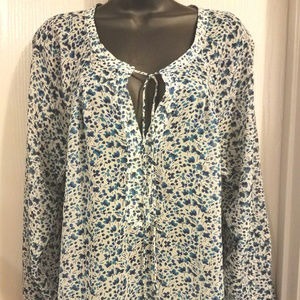 NEW Daisy Fuentes Brand sheer Blouse L
